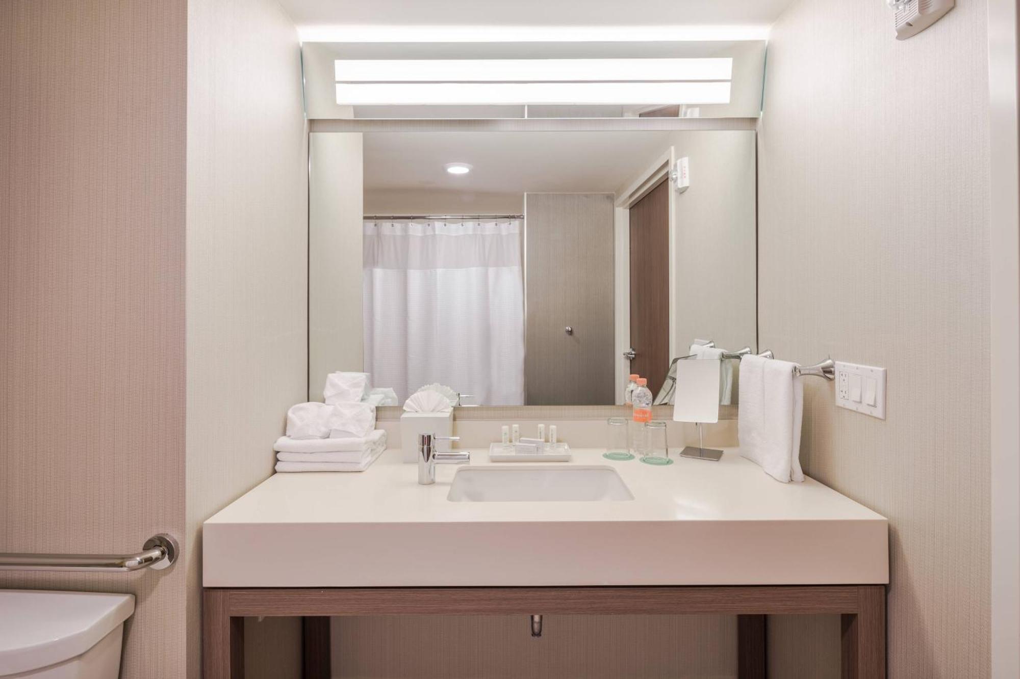 Courtyard By Marriott Chihuahua Otel Dış mekan fotoğraf