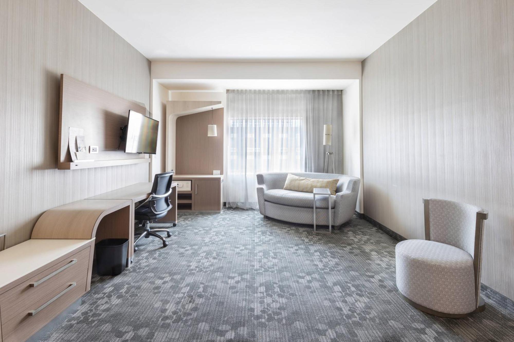 Courtyard By Marriott Chihuahua Otel Dış mekan fotoğraf